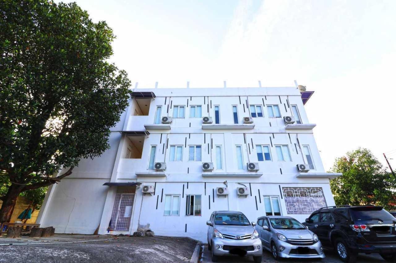Rumah Kayu Manis Bintaro Jakarta Exterior photo